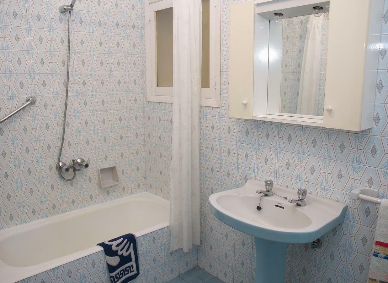 Apartamentos Vacacionales Caracas Sanxenxo Luaran gambar