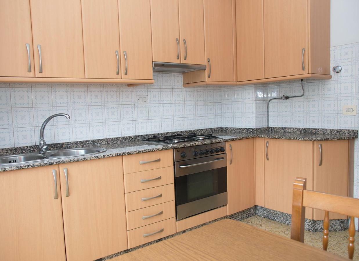 Apartamentos Vacacionales Caracas Sanxenxo Luaran gambar